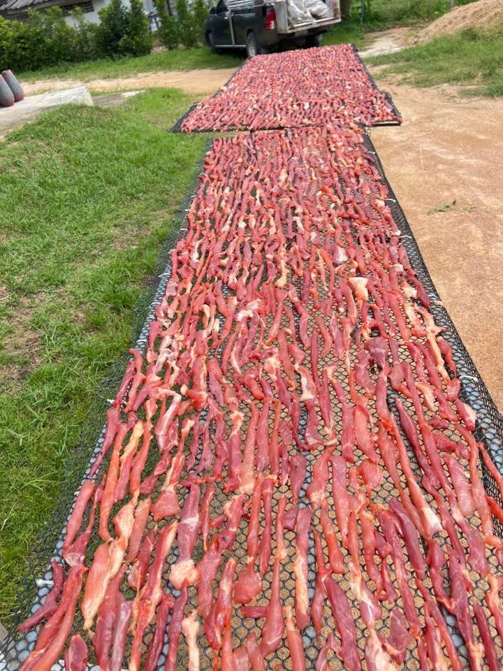 หมู เนื้อ แดดเดียว บ้านหนองตาสน หมู่1