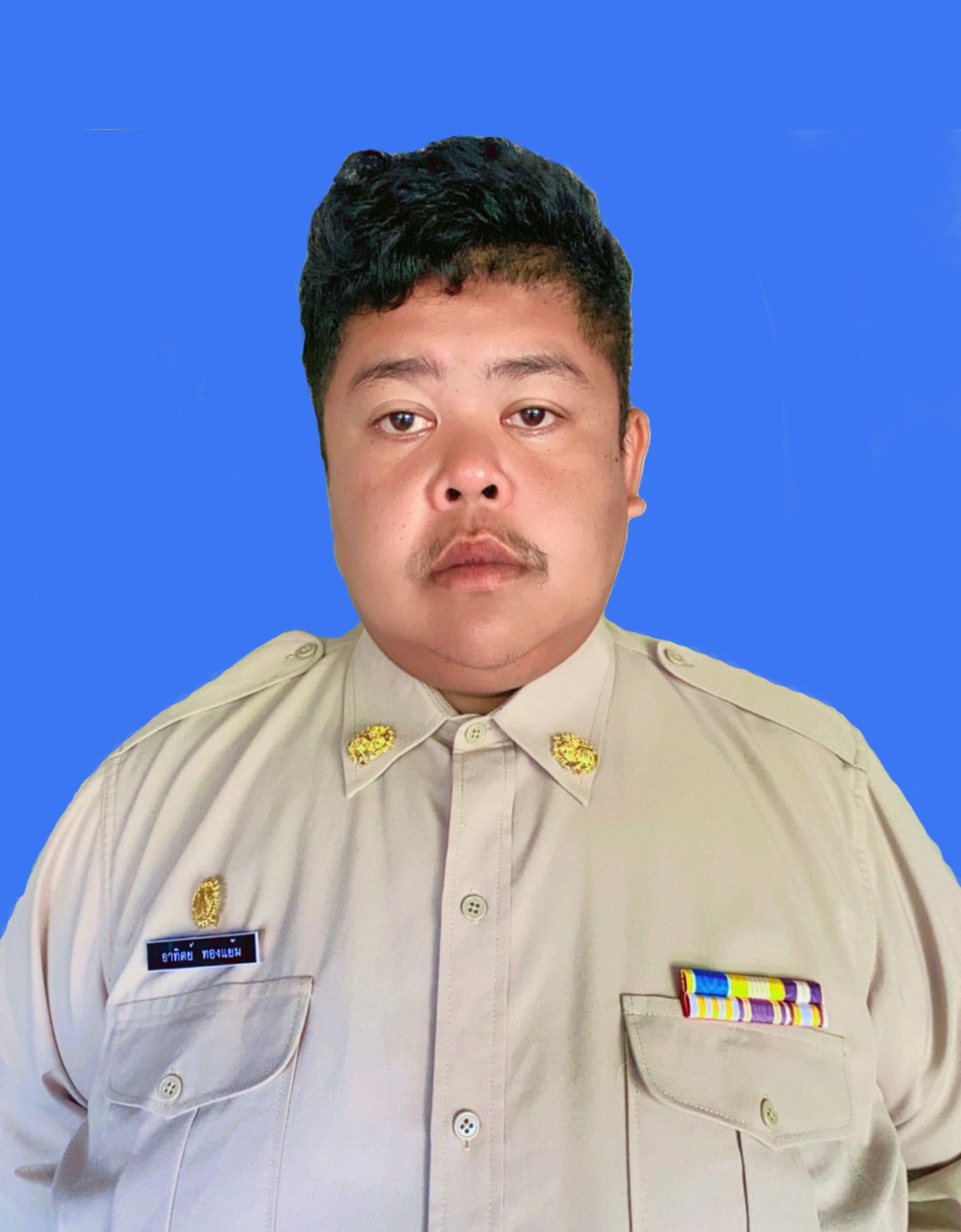 นายอาทิตย์ ทองแย้ม